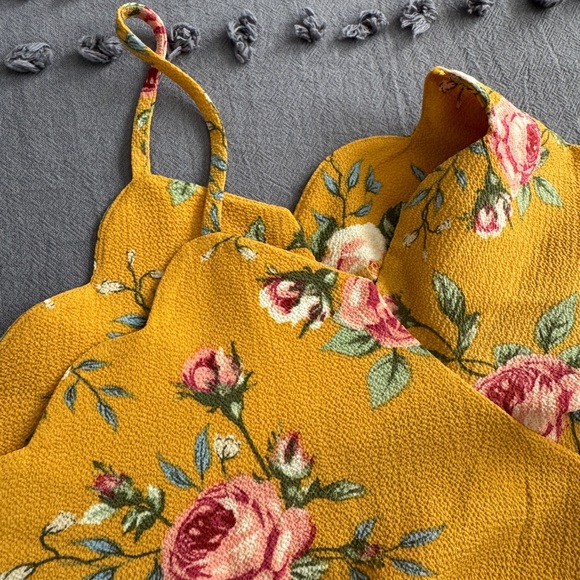 Women's Floral Top Bundle - Red and Yellow - Picture 8 of 8